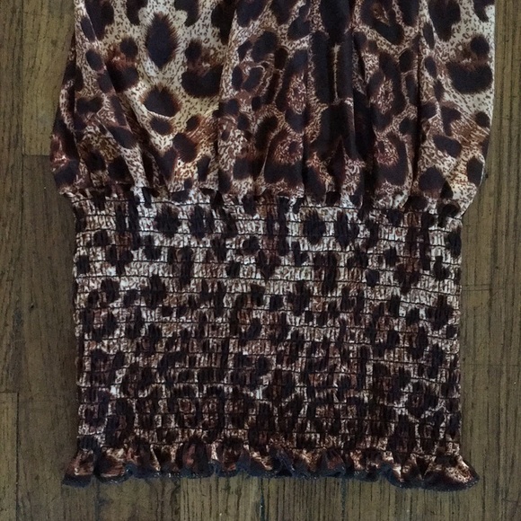 Leopard Print Sleeveless Top - Picture 6 of 8